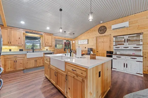 1647 County Road 1004, Glen Rose, TX 76690