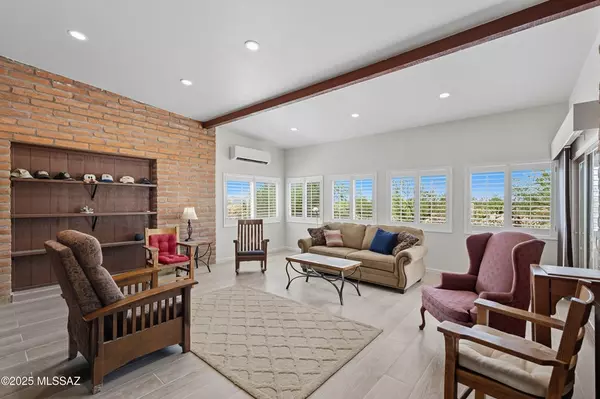 10301 N Camino de Oeste, Tucson, AZ 85742-9191