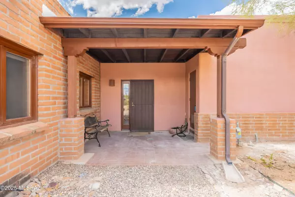 10301 N Camino De Oeste, Tucson, AZ 85742