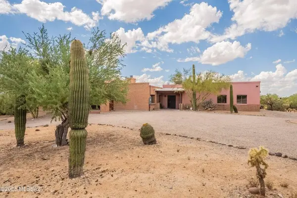 10301 N Camino de Oeste, Tucson, AZ 85742-9191