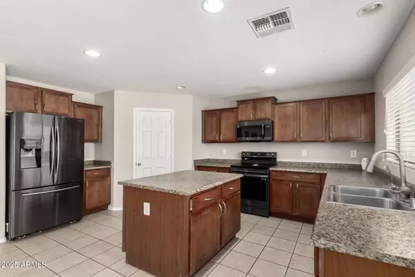 19451 N LELAND Road, Maricopa, AZ 85138