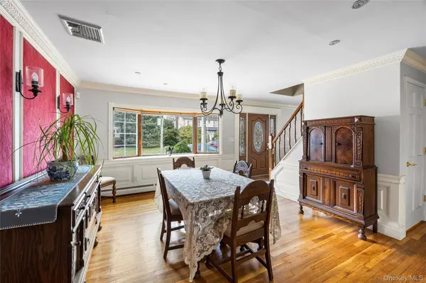 42 Irving AVE, North Babylon, NY 11703