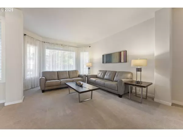 12330 SW THORNWOOD DR, Portland, OR 97224