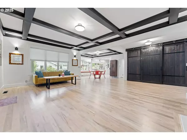 2331 NE 38TH AVE, Portland, OR 97212