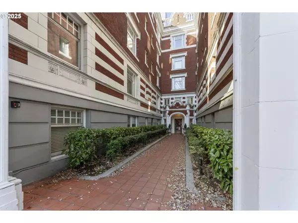 1811 NW COUCH ST #507, Portland, OR 97209