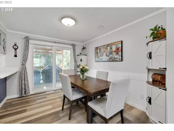 1460 CORNELL AVE, Gladstone, OR 97027