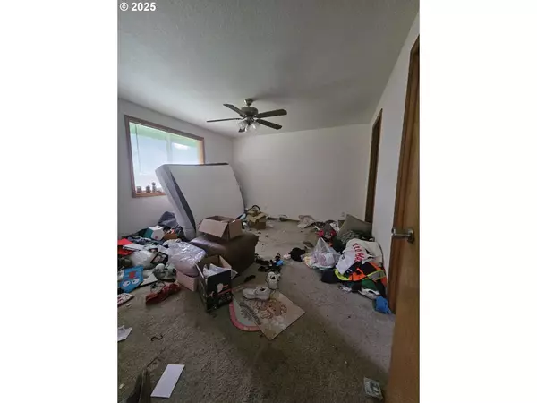 71614 FISHHAWK RD, Birkenfeld, OR 97016