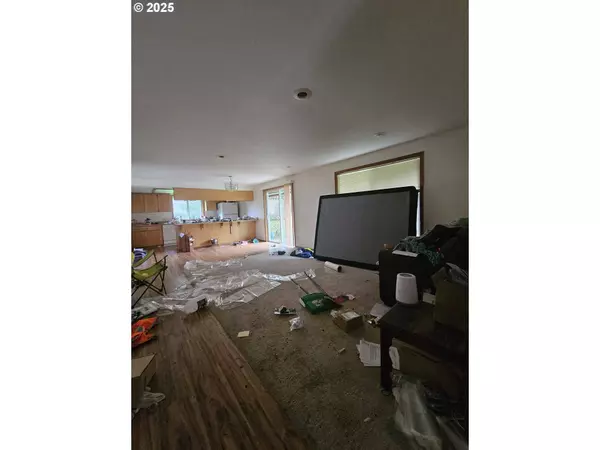 71614 FISHHAWK RD, Birkenfeld, OR 97016