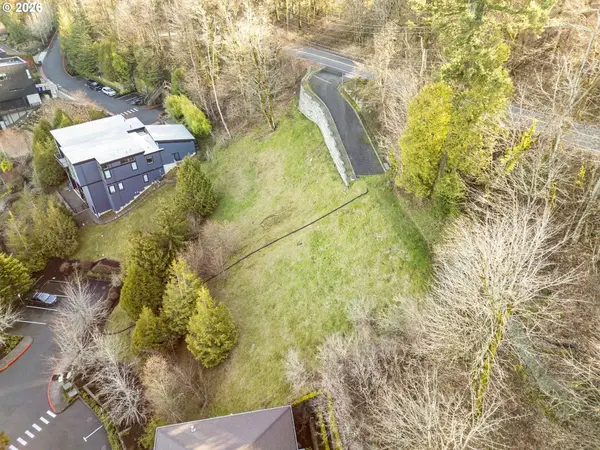 318 NW SKYLINE BLVD #6, Portland, OR 97210