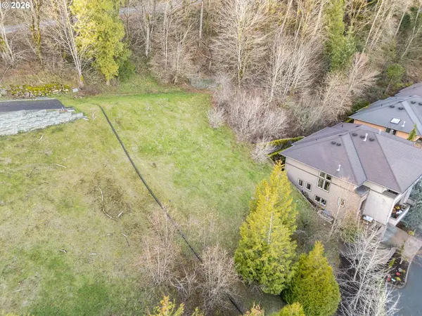 318 NW SKYLINE BLVD #6, Portland, OR 97210