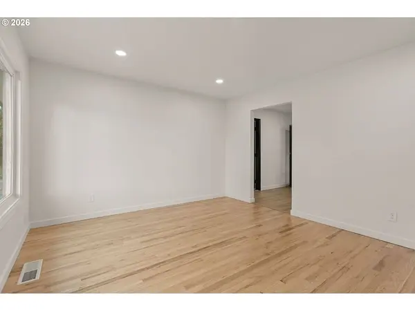 5073 SE RAINBOW LN, Milwaukie, OR 97222