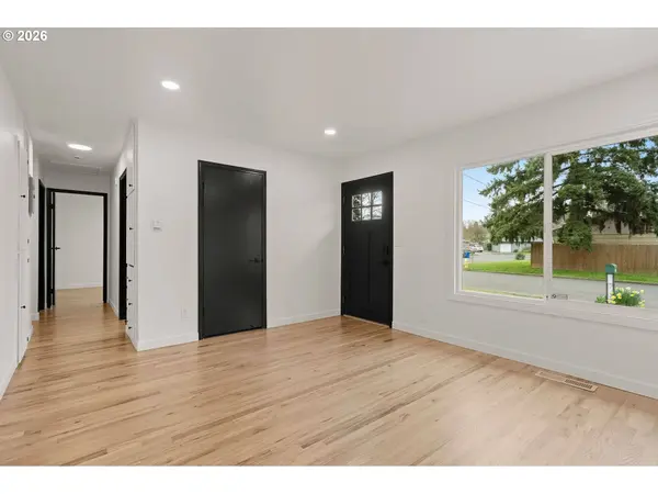 5073 SE RAINBOW LN, Milwaukie, OR 97222