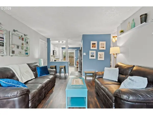 8065 N IVANHOE ST #9, Portland, OR 97203