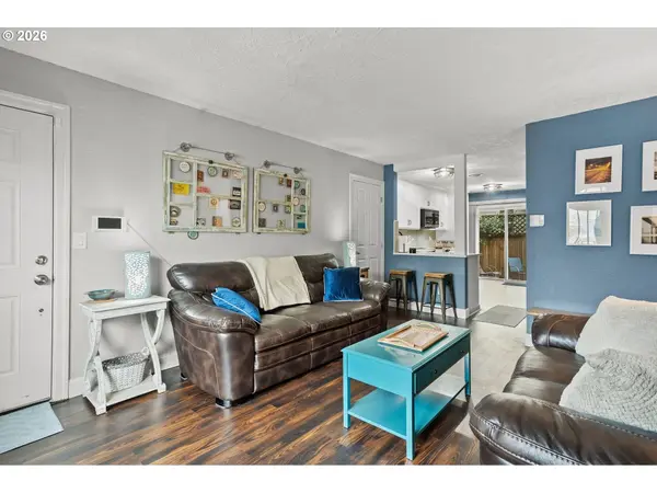 8065 N IVANHOE ST #9, Portland, OR 97203