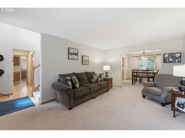 2675 NE CLEVELAND AVE, Gresham, OR 97030