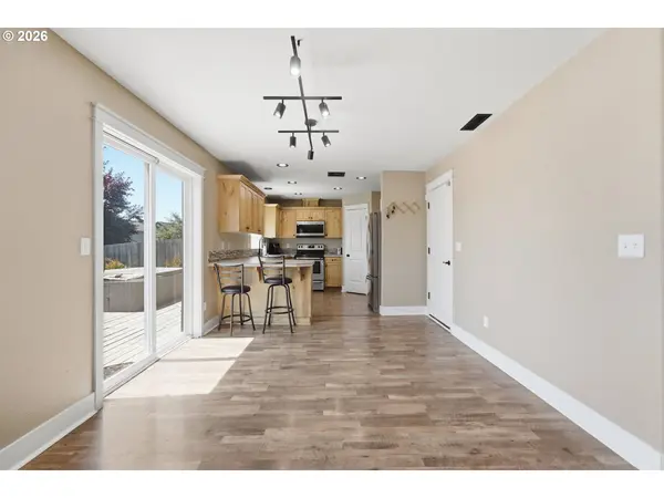 967 E 16TH ST, Lafayette, OR 97127