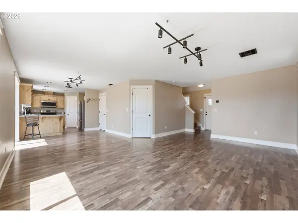 967 E 16TH ST, Lafayette, OR 97127