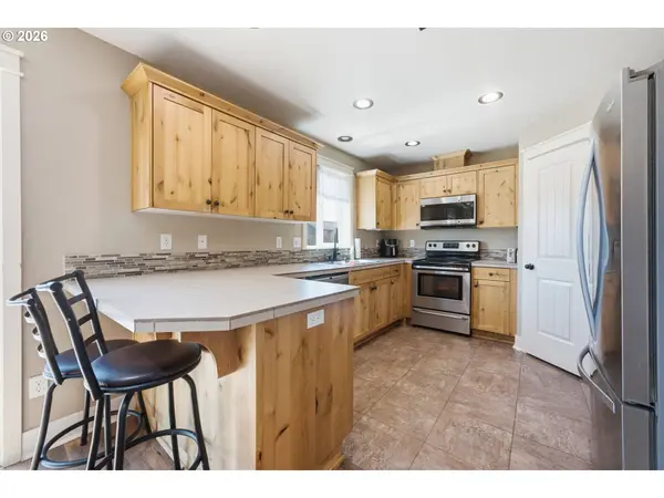 967 E 16TH ST, Lafayette, OR 97127