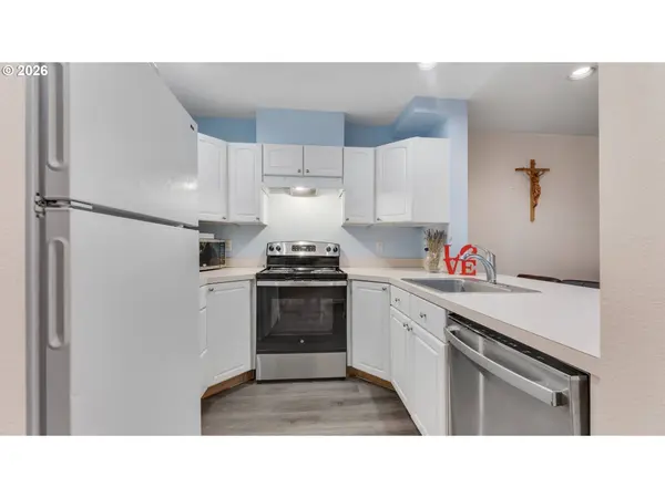 13949 BEAVERCREEK RD #126, Oregon City, OR 97045