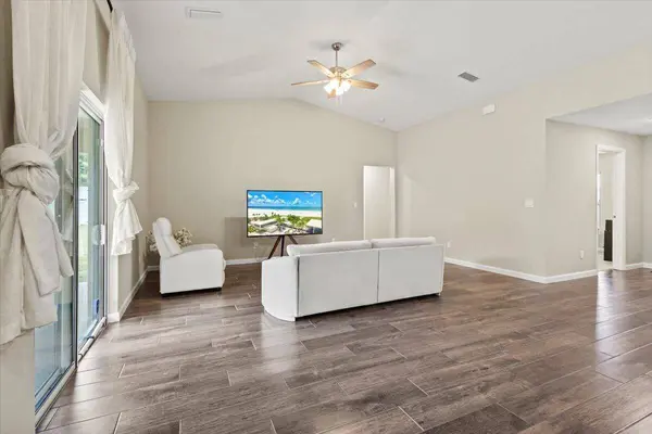 541 SW Nadell CT, Port Saint Lucie, FL 34953