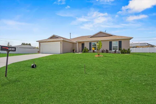 541 SW Nadell CT, Port Saint Lucie, FL 34953