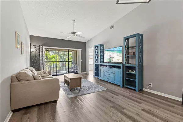 701 Sabal Ridge CIR F, Palm Beach Gardens, FL 33418