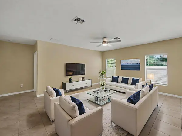 5234 Oakland Lake CIR, Fort Pierce, FL 34951