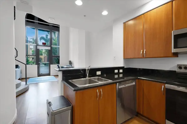 801 S Olive Ave #105, West Palm Beach, FL 33401-5957