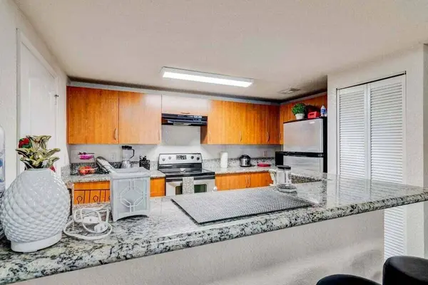 130 SW Peacock BLVD #16, Port St Lucie, FL 34986