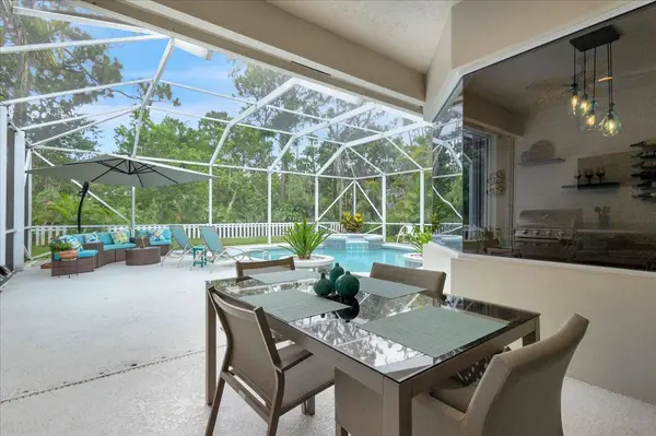 7714 SE Mammoth Dr, Hobe Sound, FL 33455-7895