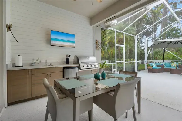 7714 SE Mammoth Dr, Hobe Sound, FL 33455-7895