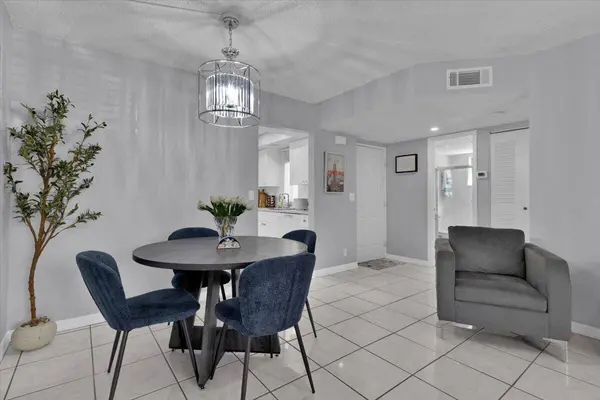 1529 SE Royal Green CIR #102, Port St Lucie, FL 34952
