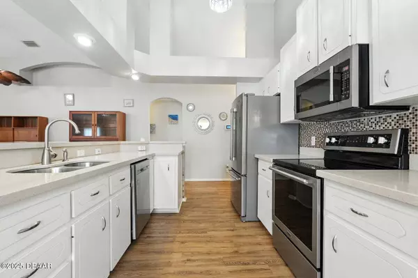 3416 Yule Tree DR, Edgewater, FL 32141