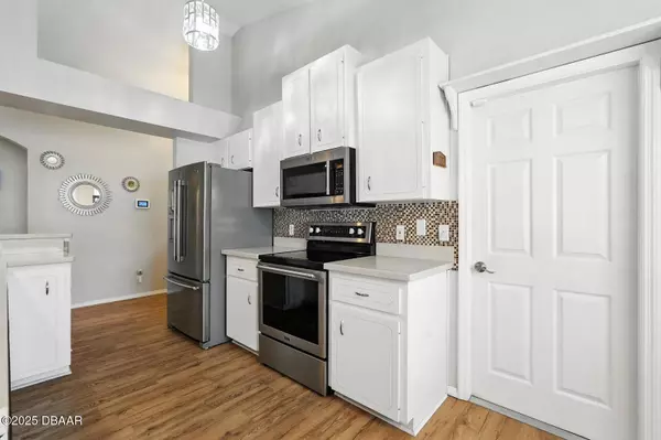 3416 Yule Tree DR, Edgewater, FL 32141