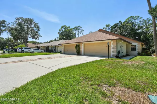 1028 Stonybrook CIR, Port Orange, FL 32127
