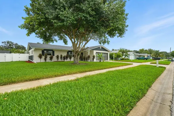 2937 CARRIAGE DR, South Daytona, FL 32119