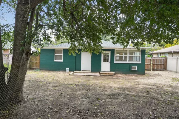 920 SCHOOL ST, Daytona Beach, FL 32114