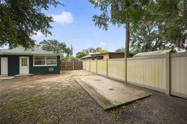 920 SCHOOL ST, Daytona Beach, FL 32114