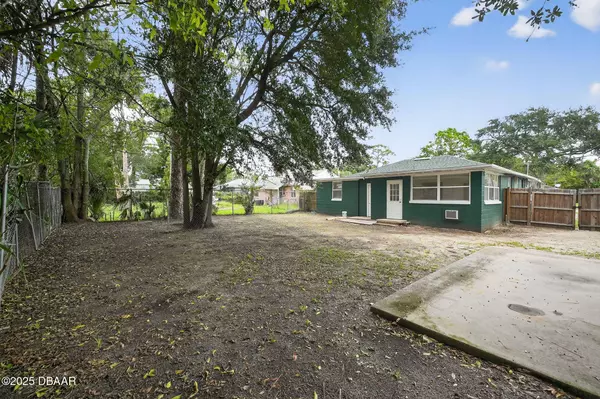 920 School ST, Daytona Beach, FL 32114