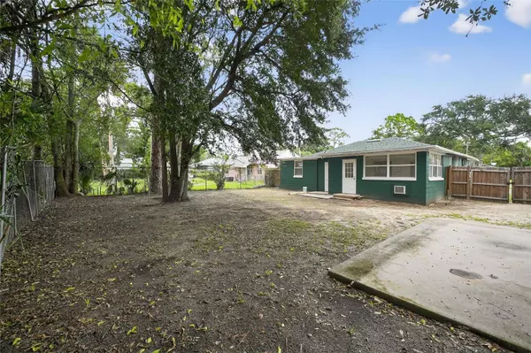 920 SCHOOL ST, Daytona Beach, FL 32114