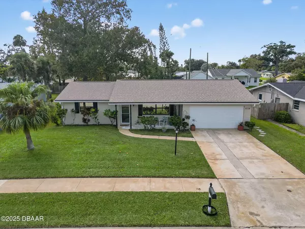 2324 Green ST, South Daytona, FL 32119