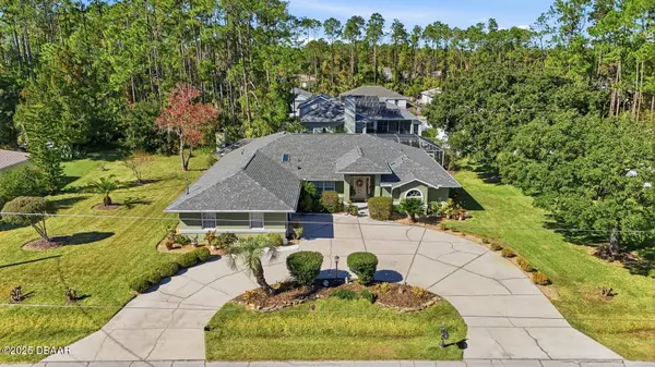 33 Poinsettia LN, Palm Coast, FL 32164