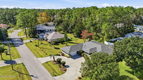 33 Poinsettia LN, Palm Coast, FL 32164