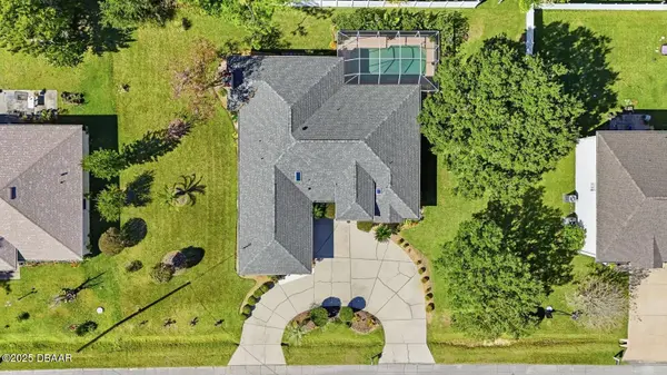 33 Poinsettia LN, Palm Coast, FL 32164