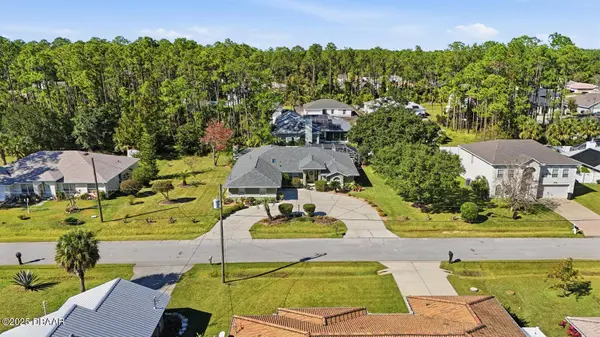 33 Poinsettia LN, Palm Coast, FL 32164