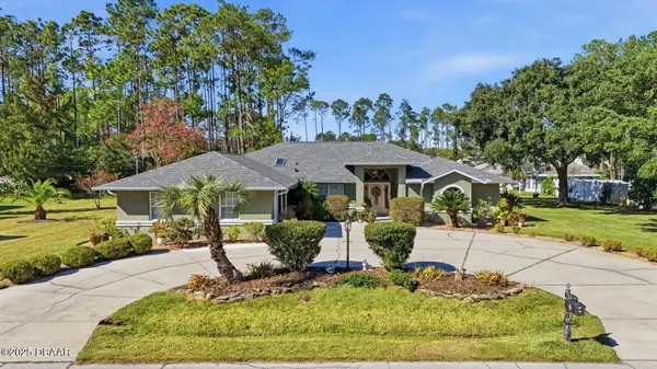 33 Poinsettia LN, Palm Coast, FL 32164