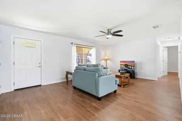 2927 Lantern DR, South Daytona, FL 32119