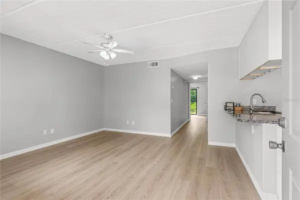 1601 BIG TREE RD #803, Daytona Beach, FL 32119