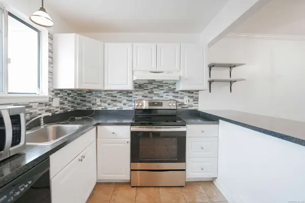 104 Coalpit Hill Road #B8, Danbury, CT 06818