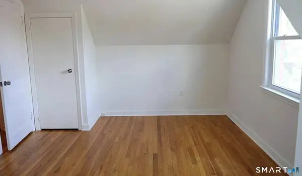 122 Oberlin Road, Hamden, CT 06514